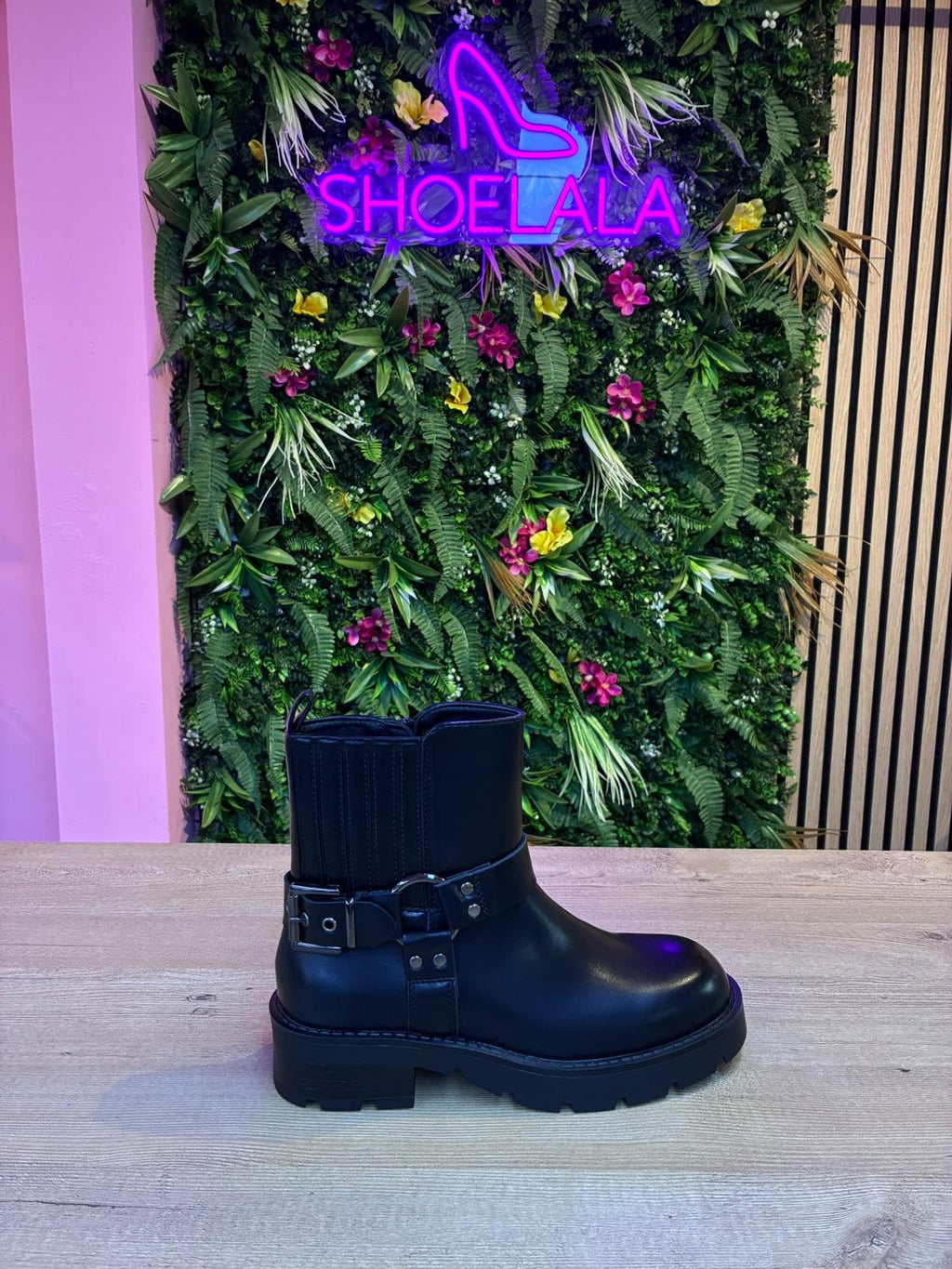 Zwarte chelsea boots met harness - Zwart